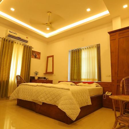 נדומבסרי Sapphire Inn מראה חיצוני תמונה