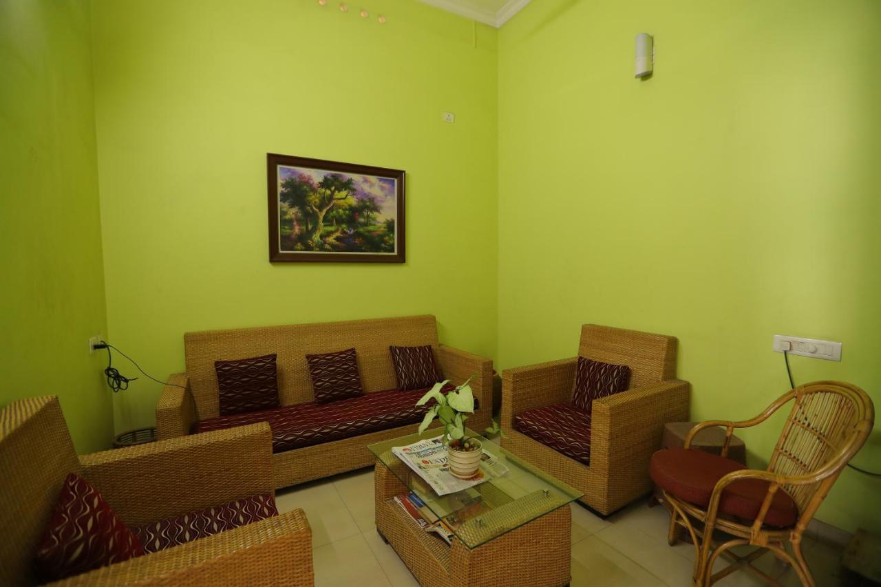 נדומבסרי Sapphire Inn מראה חיצוני תמונה