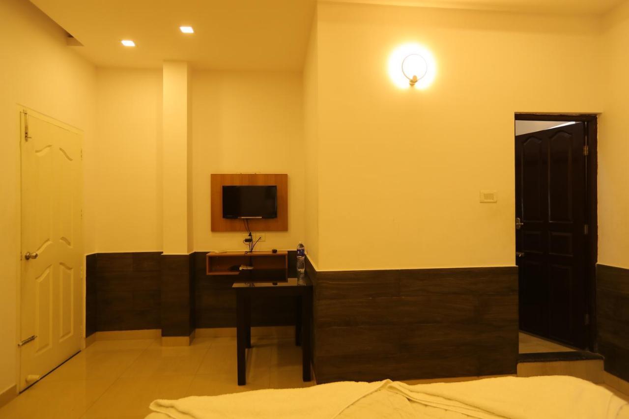 נדומבסרי Sapphire Inn מראה חיצוני תמונה