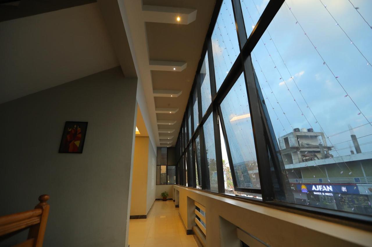 נדומבסרי Sapphire Inn מראה חיצוני תמונה