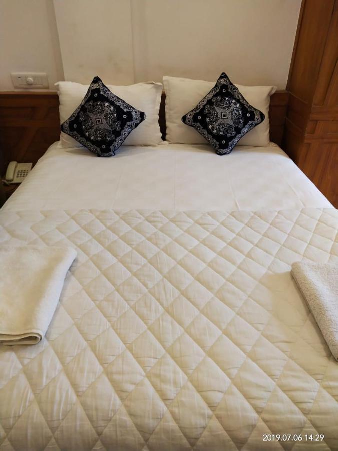 נדומבסרי Sapphire Inn מראה חיצוני תמונה