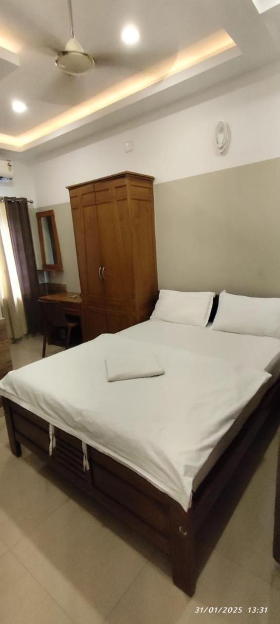 נדומבסרי Sapphire Inn מראה חיצוני תמונה