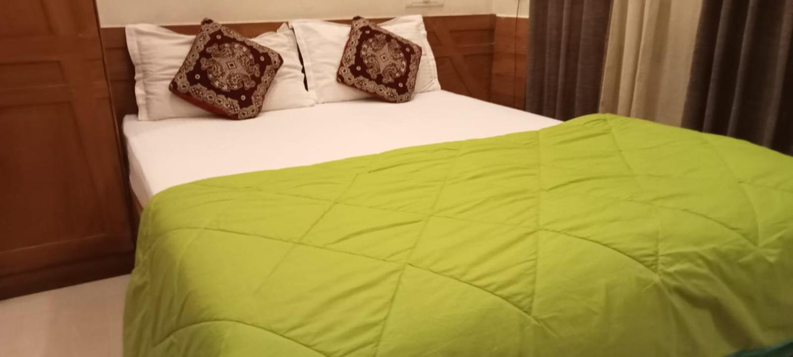 נדומבסרי Sapphire Inn מראה חיצוני תמונה