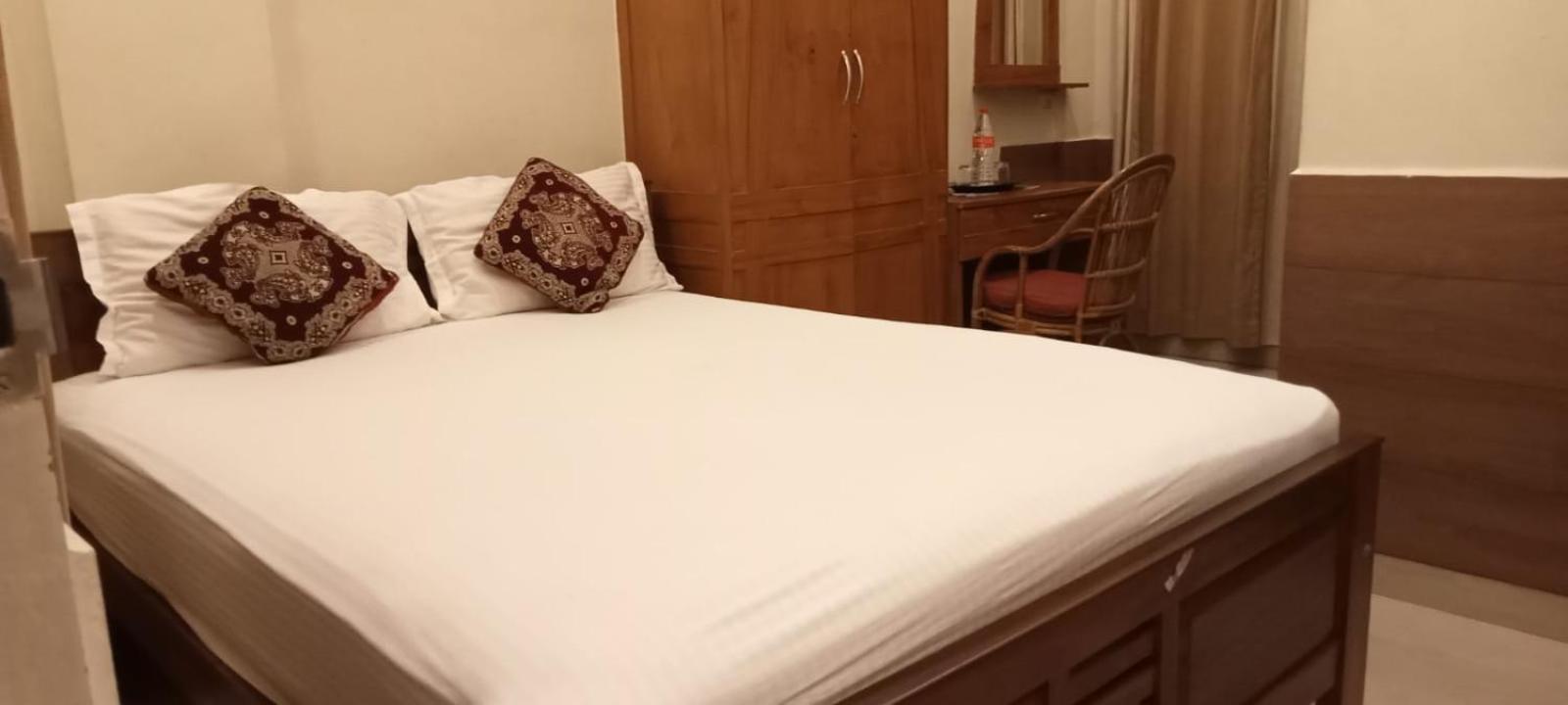 נדומבסרי Sapphire Inn מראה חיצוני תמונה